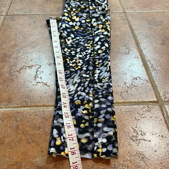 NWOT Lululemon  Crop II 19" Non-Reflective size 4 - Picture 13 of 13